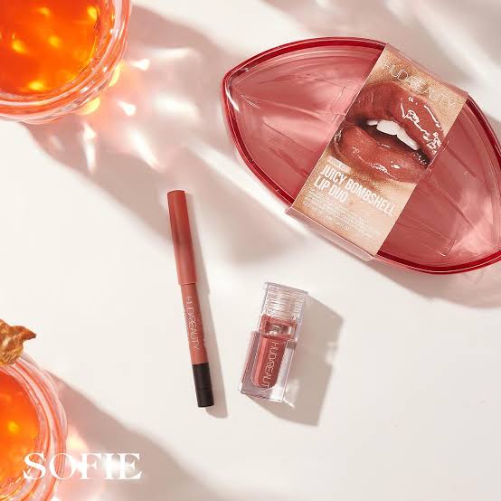 HUDA BEAUTY JUICY BOMBSHELL LIP DUO ثنائي أحمر الشفاه جوسي بومبشيل من هدى بيوتي