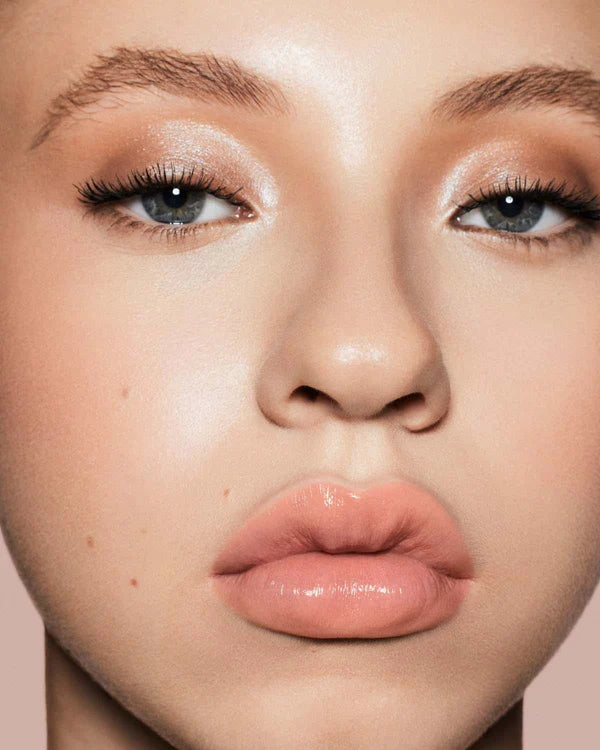 FENTY BEAUTY GLOSS BOMB STIX HIGH-SHINE GLOSS STICK ملمع شفاه مميز من فينتي بيوتي