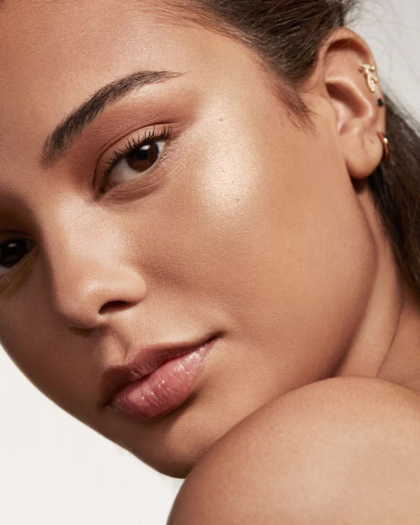 FENTY BEAUTY MATCH STIX SHIMMER SKINSTICK قلم الاضاءة من فينتي بيوتي