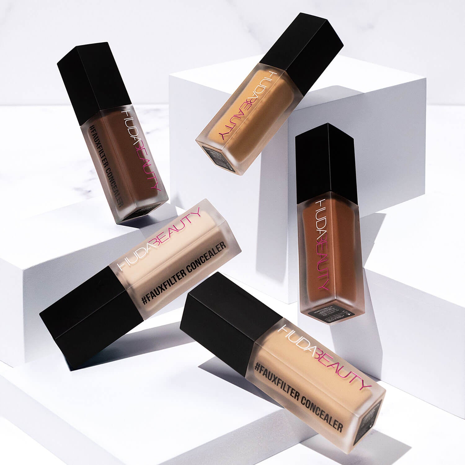 HUDA BEAUTY FAUXFILTER LUMINOUS MATTE LIQUID CONCEALER correcteur liquide 9 ML خافي عيوب من هدى بيوتي