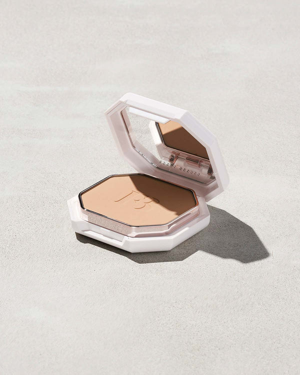 FENTY BEAUTY PRO FILT'R SOFT MATTE POWDER FOUNDATION كريم اساس مضغوط من فينتي بيوتي