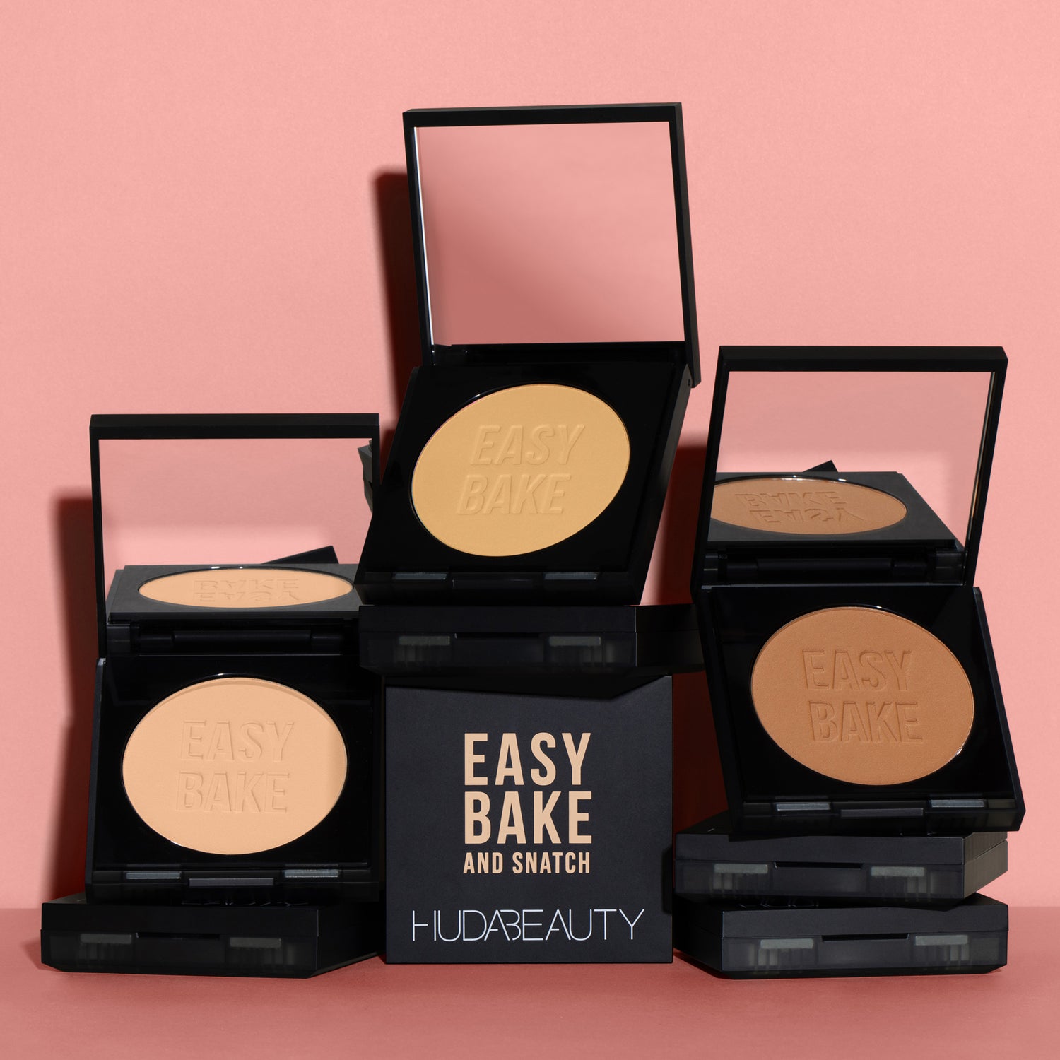 HUDA BEAUTY COMPACT POWDER (eays bake and snatch)
