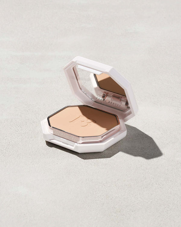 FENTY BEAUTY PRO FILT'R SOFT MATTE POWDER FOUNDATION كريم اساس مضغوط من فينتي بيوتي