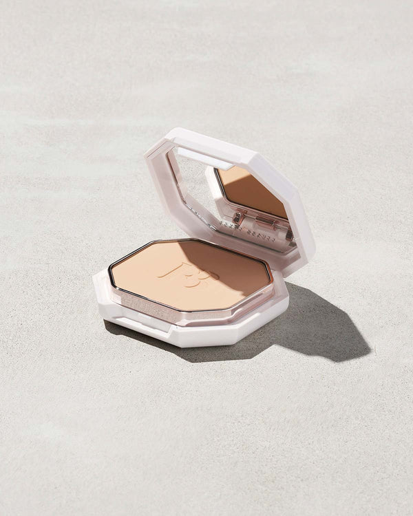 FENTY BEAUTY PRO FILT'R SOFT MATTE POWDER FOUNDATION كريم اساس مضغوط من فينتي بيوتي