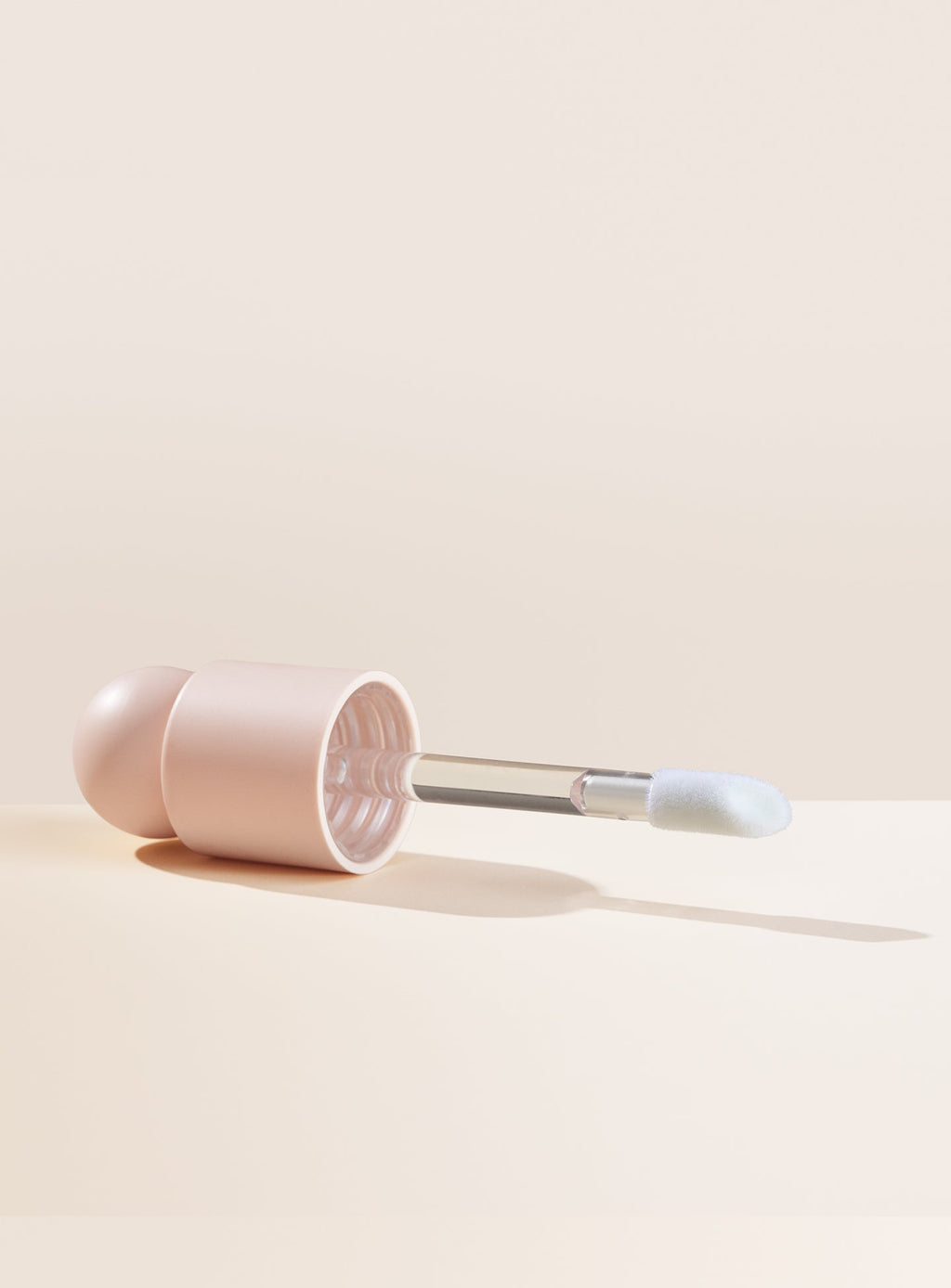 RARE BEAUTY Liquid Touch Weightless Foundation كريم اساس عالي التغطيه من رير بيوتي